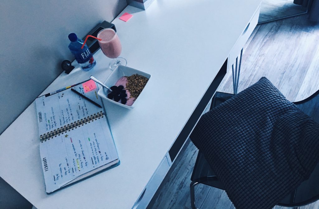 HOW TO BE MORE ORGANIZED?